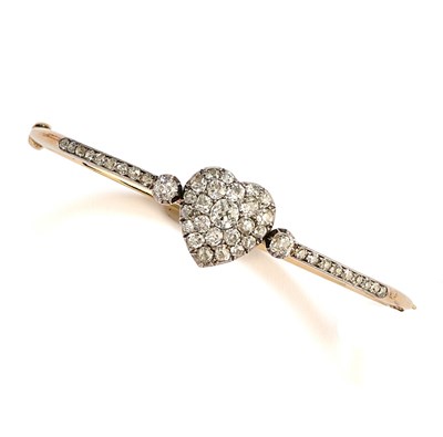 Lot 352 - GOLD AND DIAMOND HINGED BANGLE, 1890s