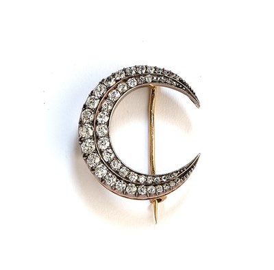 Lot 349 - DIAMOND CRESCENT MOON BROOCH, 1890s