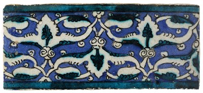 Lot 69 - A DAMASCUS BORDER TILE, OTTOMAN SYRIA, CIRCA 1600