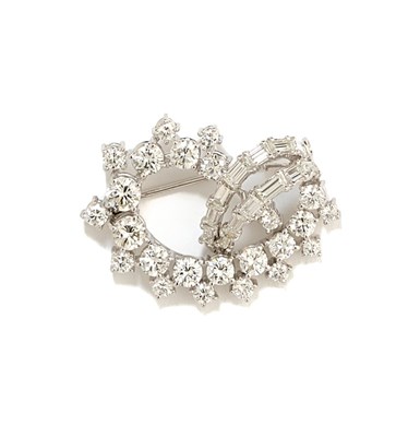 Lot 479 - DIAMOND BROOCH, 1950s