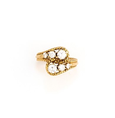 Lot 408 - DIAMOND RING, 1960s