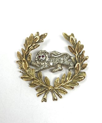 Lot 334 - □ DIAMOND BROOCH