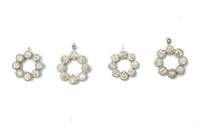 Lot 367 - □ FOUR DIAMOND LINKS, 1900s