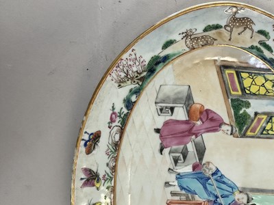 Lot 69 - A PAIR OF CHINESE FAMILLE-ROSE OVAL DISHES, QING DYNASTY, CIRCA 1830