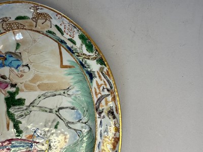 Lot 69 - A PAIR OF CHINESE FAMILLE-ROSE OVAL DISHES, QING DYNASTY, CIRCA 1830