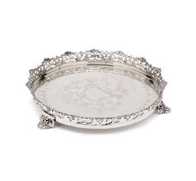 Lot 92 - A PORTUGUESE SILVER SALVER, OPORTO, MID 20TH CENTURY