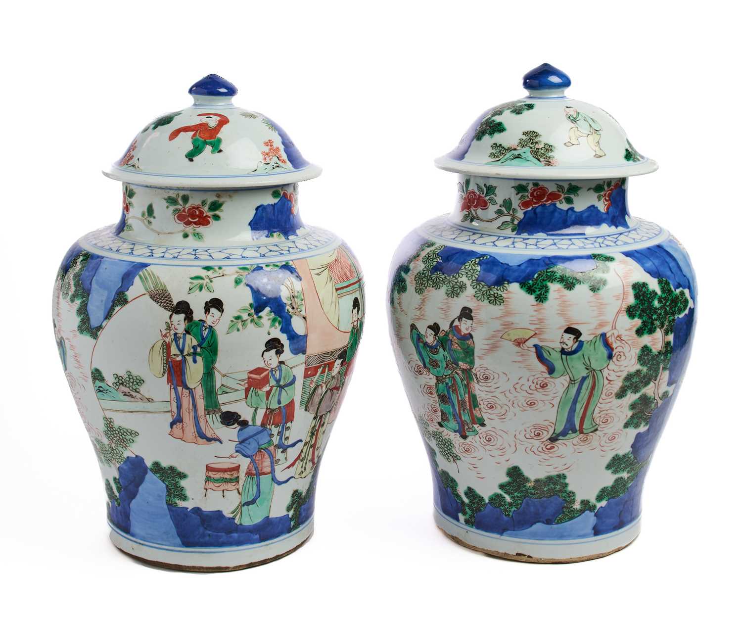 Lot 58 - A PAIR OF CHINESE TRANSITIONAL-STYLE WUCAI JARS AND COVERS