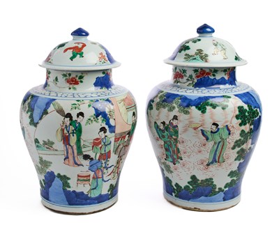 Lot 58 - A PAIR OF CHINESE TRANSITIONAL-STYLE WUCAI JARS AND COVERS