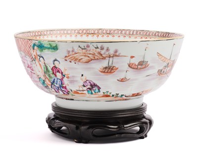 Lot 62 - A CHINESE EXPORT PORCELAIN FAMILLE-ROSE 'HARBOUR SCENE' PUNCH BOWL, QIANLONG PERIOD (1736-95)