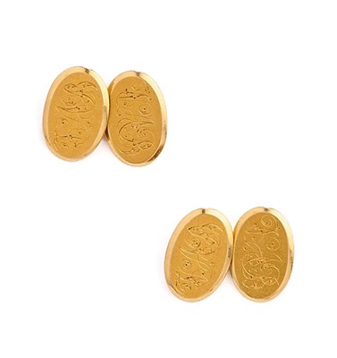 Lot 388 - A PAIR OF GOLD CUFFLINKS, 1900s
