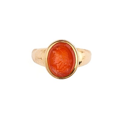 Lot 332 - CARNELIAN INTAGLIO GOLD SIGNET RING, EARLY 19TH CENTURY