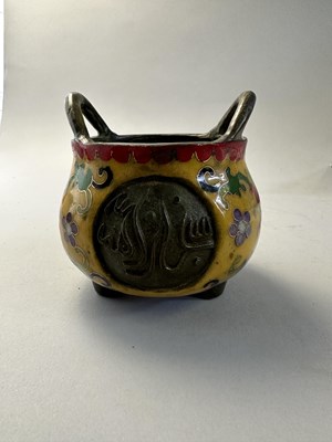 Lot 34 - A CHINESE CLOISONNE ENAMEL AND BRONZE TRIPOD CENSER FOR THE ISLAMIC MARKET, LATE QING DYNASTY