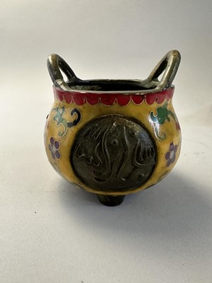 Lot 34 - A CHINESE CLOISONNE ENAMEL AND BRONZE TRIPOD CENSER FOR THE ISLAMIC MARKET, LATE QING DYNASTY
