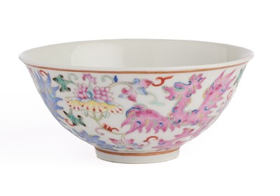 Lot 24 - A CHINESE FAMILLE-ROSE 'PHOENIX' BOWL GUANGXU MARK AND PERIOD (1875-1908)