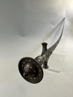 Lot 527 - AN INDIAN SWORD (TALWAR), 18TH/19TH CENTURY