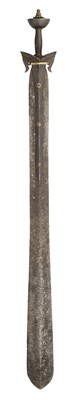 Lot 87 - A RARE SOUTH INDIAN SWORD (KHANDA), 17TH CENTURY
