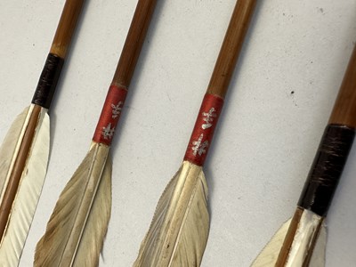 Lot 3 - A JAPANESE BOW (YUMI), BOW-STRING REEL, SIX ARROWS AND QUIVER (YADZUTSU), LATE EDO PERIOD, 19TH CENTURY/EARLY 20TH CENTURY