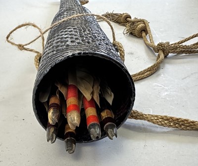 Lot 3 - A JAPANESE BOW (YUMI), BOW-STRING REEL, SIX ARROWS AND QUIVER (YADZUTSU), LATE EDO PERIOD, 19TH CENTURY/EARLY 20TH CENTURY
