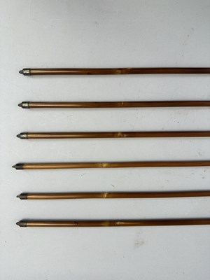 Lot 3 - A JAPANESE BOW (YUMI), BOW-STRING REEL, SIX ARROWS AND QUIVER (YADZUTSU), LATE EDO PERIOD, 19TH CENTURY/EARLY 20TH CENTURY