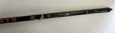 Lot 3 - A JAPANESE BOW (YUMI), BOW-STRING REEL, SIX ARROWS AND QUIVER (YADZUTSU), LATE EDO PERIOD, 19TH CENTURY/EARLY 20TH CENTURY