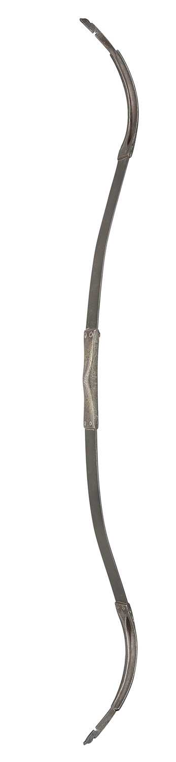 Lot 26 - A NORTH INDIAN DECORATED STEEL BOW, 18TH/19TH CENTURY