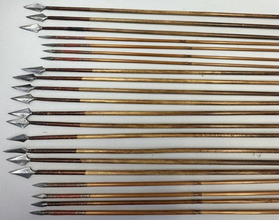Lot 32 - TWENTY-ONE INDIAN ARROWS (TIR), 18TH/19TH CENTURY