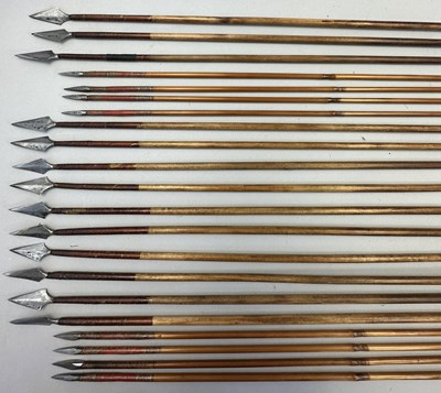 Lot 32 - TWENTY-ONE INDIAN ARROWS (TIR), 18TH/19TH CENTURY