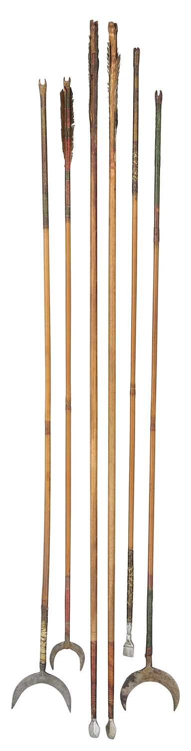 Lot 33 - THREE INDIAN ARROWS WITH CRESCENTIC HEADS AND THREE INDIAN ARROWS WITH SPATULATE HEADS, 18TH/19TH CENTURY