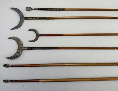 Lot 33 - THREE INDIAN ARROWS WITH CRESCENTIC HEADS AND THREE INDIAN ARROWS WITH SPATULATE HEADS, 18TH/19TH CENTURY