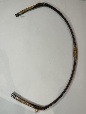 Lot 21 - THREE CHINESE COMPOSITE BOWS, QING DYNASTY, 19TH/20TH CENTURY