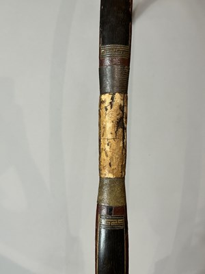 Lot 21 - THREE CHINESE COMPOSITE BOWS, QING DYNASTY, 19TH/20TH CENTURY