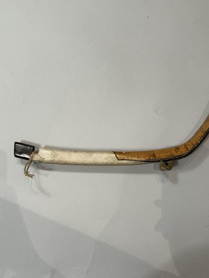 Lot 22 - THREE CHINESE COMPOSITE BOWS, QING DYNASTY, 19TH/20TH CENTURY
