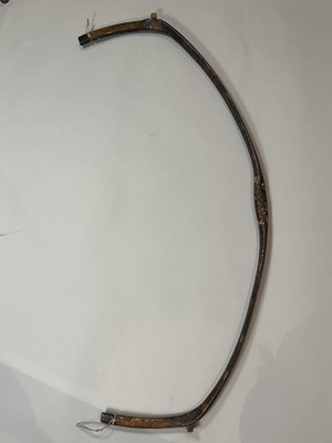 Lot 22 - THREE CHINESE COMPOSITE BOWS, QING DYNASTY, 19TH/20TH CENTURY