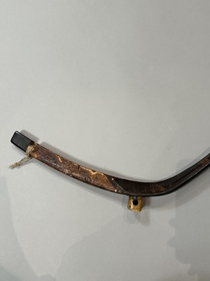 Lot 23 - THREE CHINESE COMPOSITE BOWS, QING DYNASTY, 19TH/20TH CENTURY