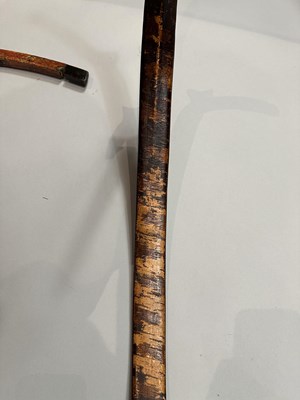 Lot 23 - THREE CHINESE COMPOSITE BOWS, QING DYNASTY, 19TH/20TH CENTURY