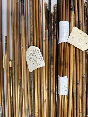 Lot 362 - A LARGE QUANITY OF AFRICAN AND INDIAN ARROWS, 19TH/20TH CENTURY