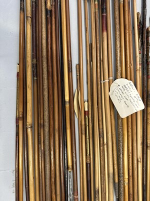 Lot 362 - A LARGE QUANITY OF AFRICAN AND INDIAN ARROWS, 19TH/20TH CENTURY