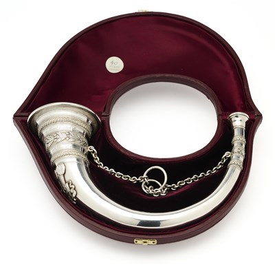 Lot 24 - A CASED ROYAL PRESENTATION GEORGE III SILVER ARCHERY PRIZE HORN, WILLIAM FRISBEE, LONDON, DATED 1797