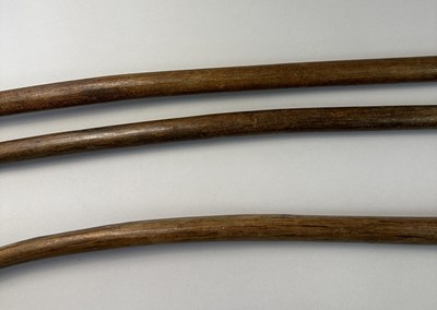 Lot 564 - THREE AFRICAN BOWS, 19TH/EARLY 20TH CENTURY