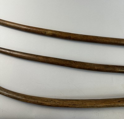 Lot 564 - THREE AFRICAN BOWS, 19TH/EARLY 20TH CENTURY