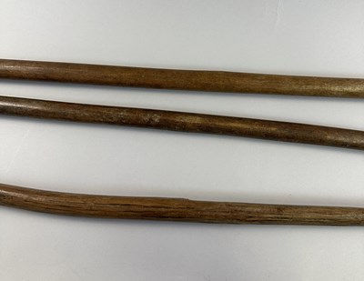 Lot 564 - THREE AFRICAN BOWS, 19TH/EARLY 20TH CENTURY