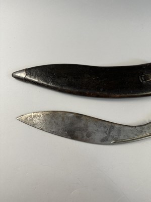 Lot 524 - THREE NEPALESE KUKRI KNIVES, LATE 19TH/20TH CENTURY