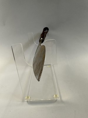 Lot 524 - THREE NEPALESE KUKRI KNIVES, LATE 19TH/20TH CENTURY