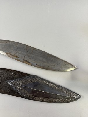 Lot 524 - THREE NEPALESE KUKRI KNIVES, LATE 19TH/20TH CENTURY