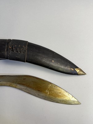 Lot 524 - THREE NEPALESE KUKRI KNIVES, LATE 19TH/20TH CENTURY