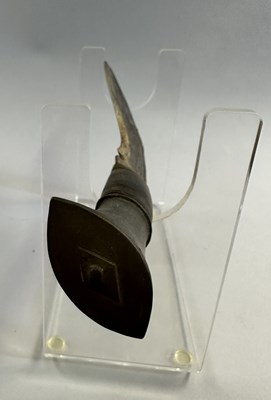 Lot 524 - THREE NEPALESE KUKRI KNIVES, LATE 19TH/20TH CENTURY