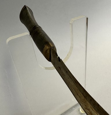 Lot 524 - THREE NEPALESE KUKRI KNIVES, LATE 19TH/20TH CENTURY