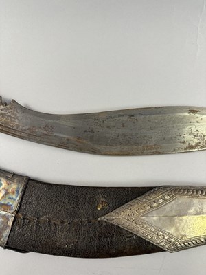 Lot 524 - THREE NEPALESE KUKRI KNIVES, LATE 19TH/20TH CENTURY