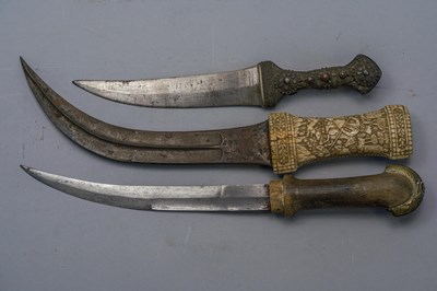 Lot 558 - A PERSIAN DAGGER (JAMBIYA) AND TWO FURTHER DAGGERS (JAMBIYA), LATE 19TH/20TH CENTURY