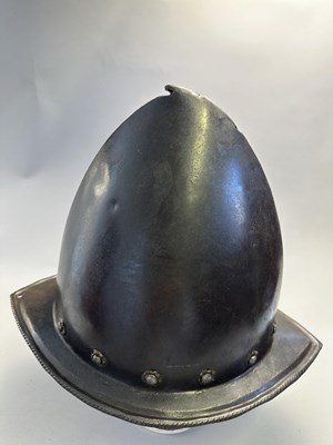 Lot 178 - AN ITALIAN MORION IN THE 'SPANISH' FASHION, CIRCA 1580